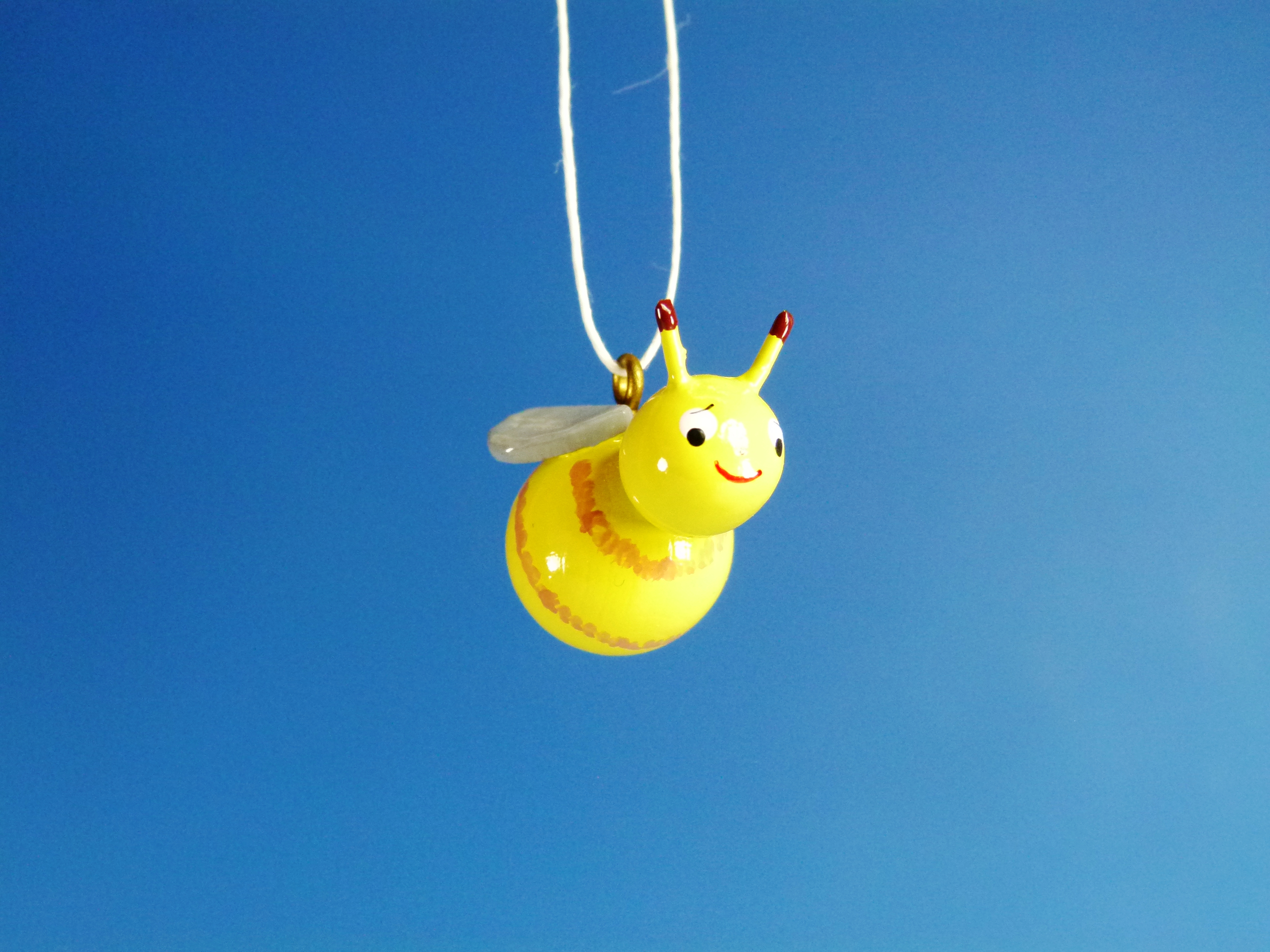 Baumbehang Kugelfigur Biene