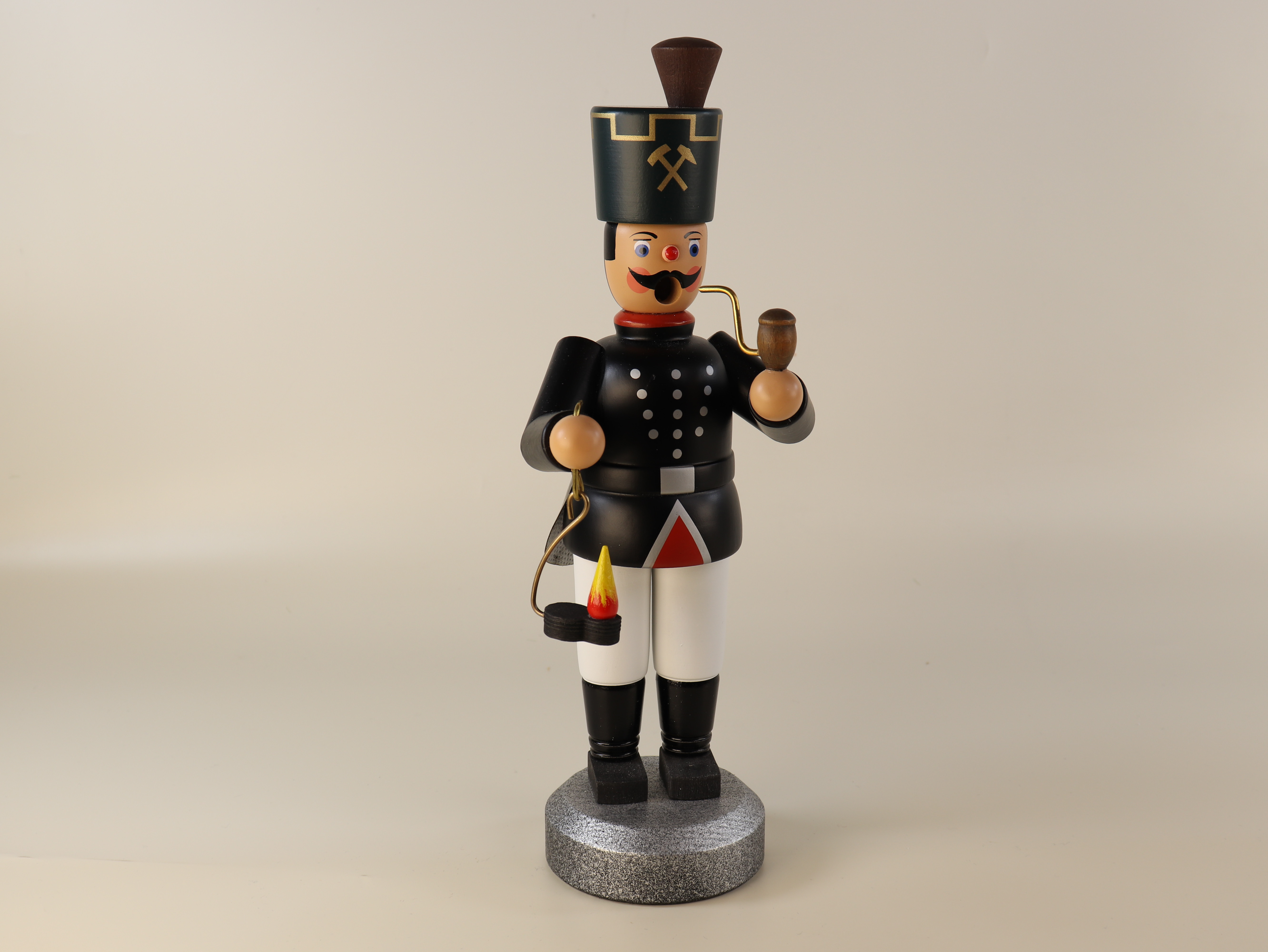 raeuchermann-bergmann-mit-lampe-10-ullrich-kunsthandwerk-paul-ullrich-volkskunstbestehen