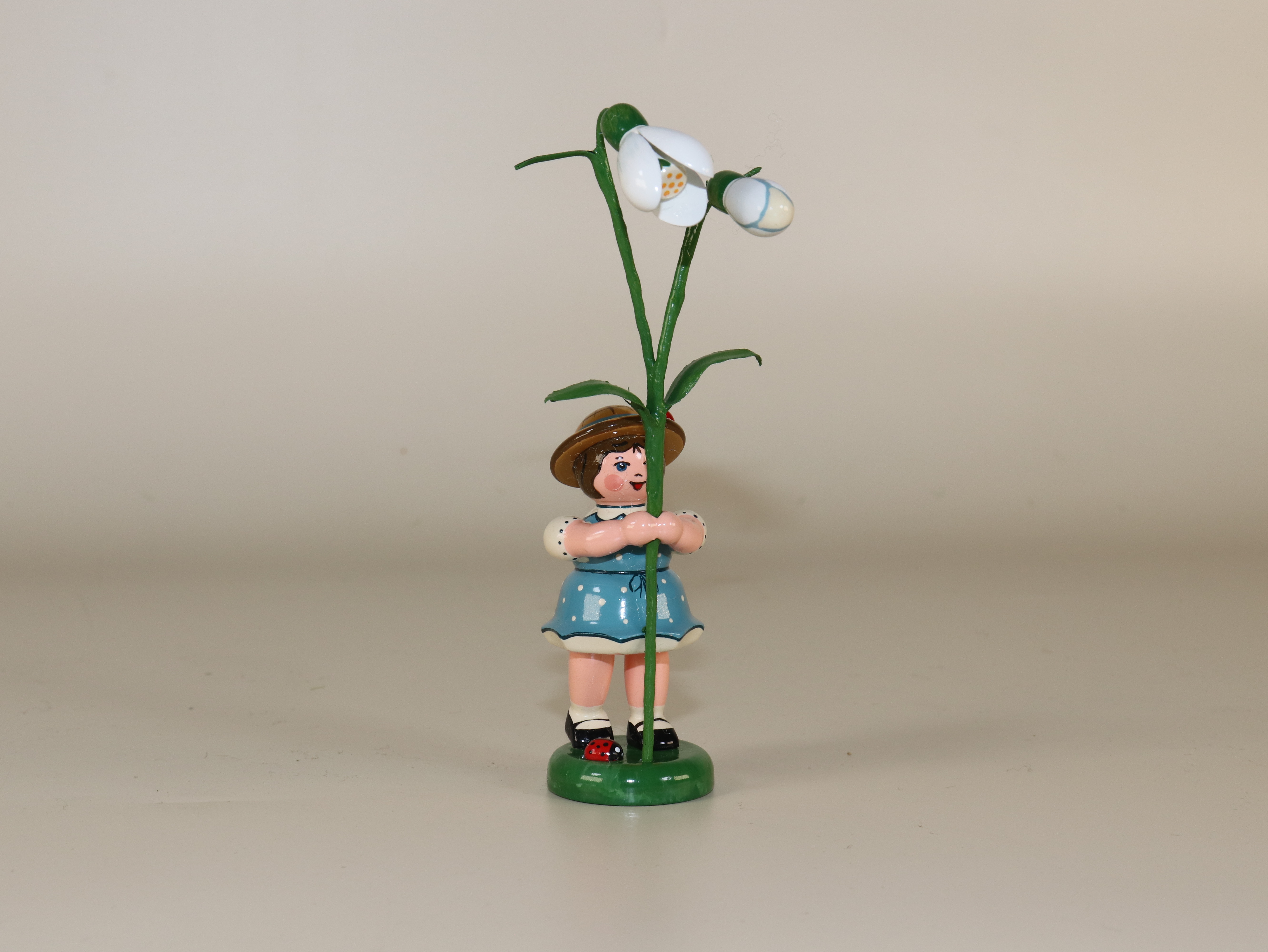 Frühlings-Tischschmuck "Blütenkind mit Schneeglöckchen"