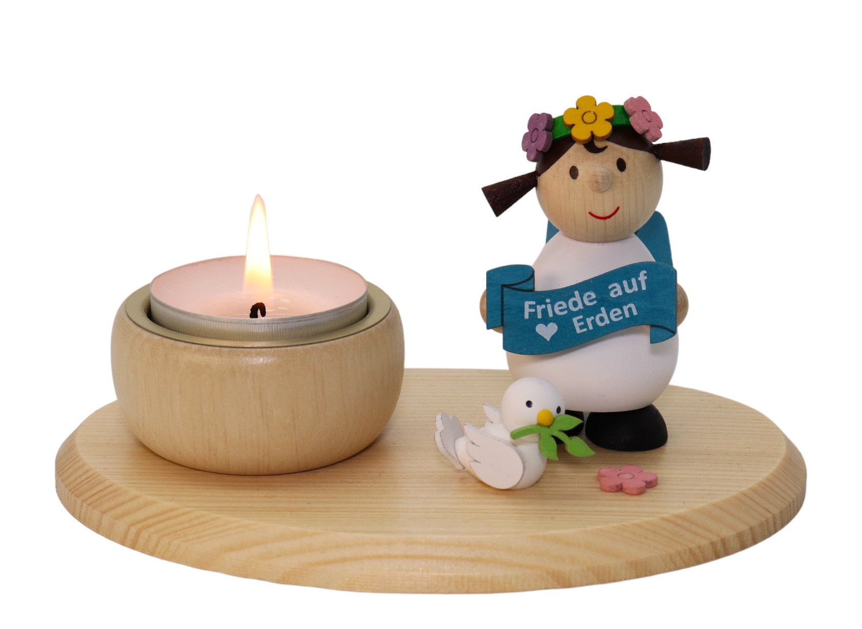 Teelichthalter aus Holz mit Engel und Friedenstaube darauf als Deko.