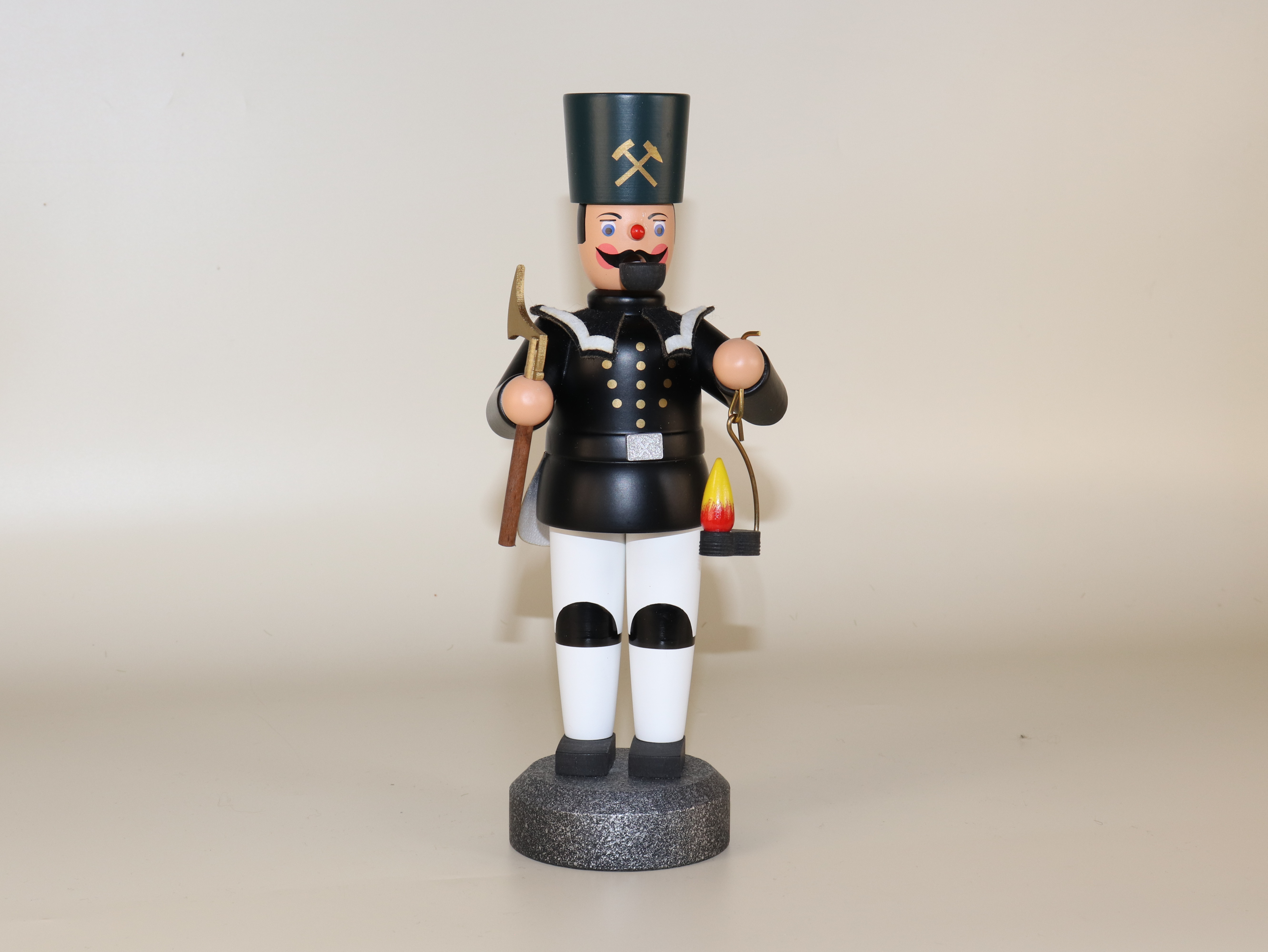 "Sächsischer Bergmann in Paradeuniform" mit Axt & Licht als Räuchermännchen 