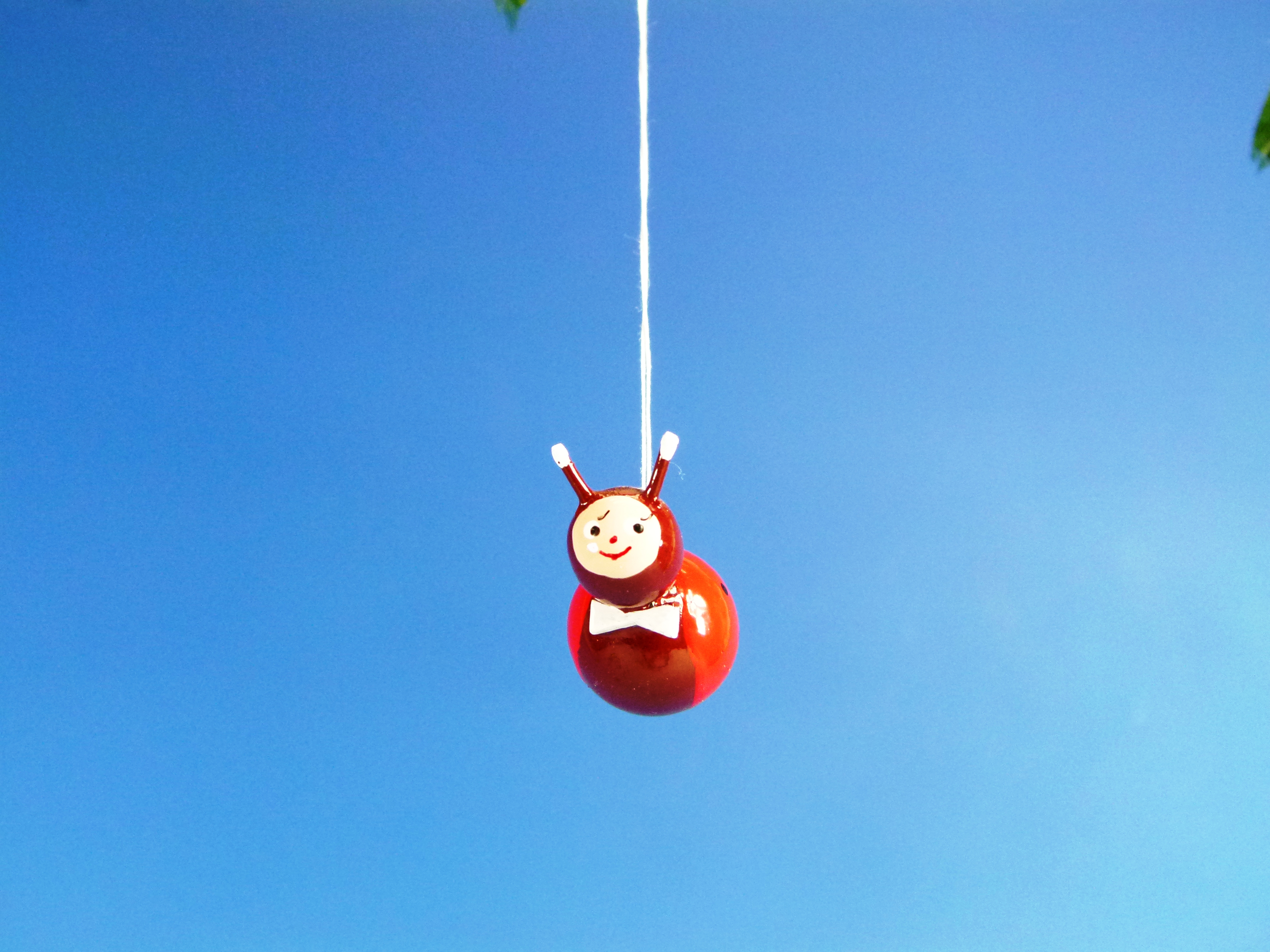 Oster-Strauch-Anhänger Kugelfigur Käfer