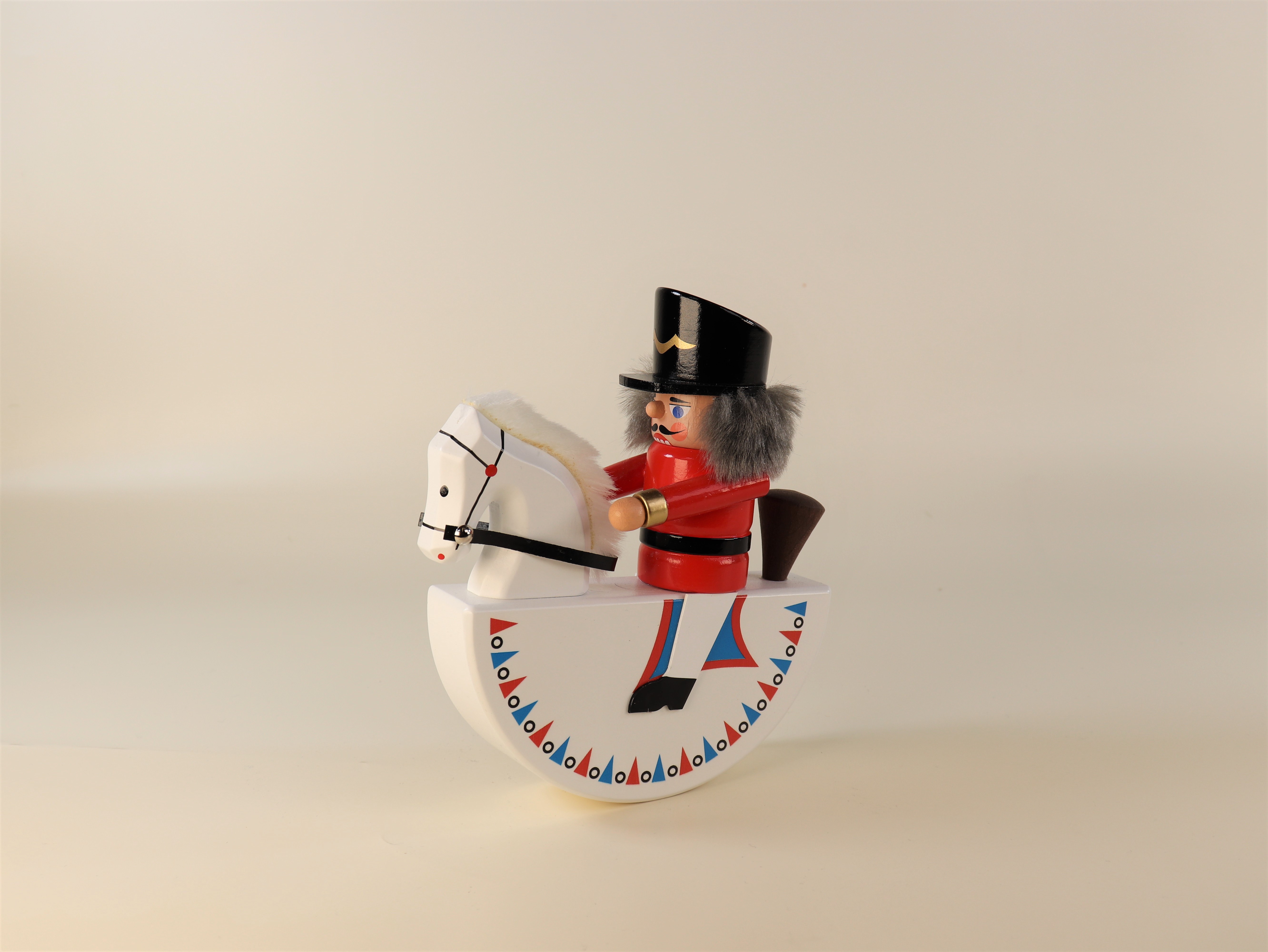 reiterlein-husar-rot-14-cm-10-ullrich-kunsthandwerk-paul-ullrich-volkskunstbestehen