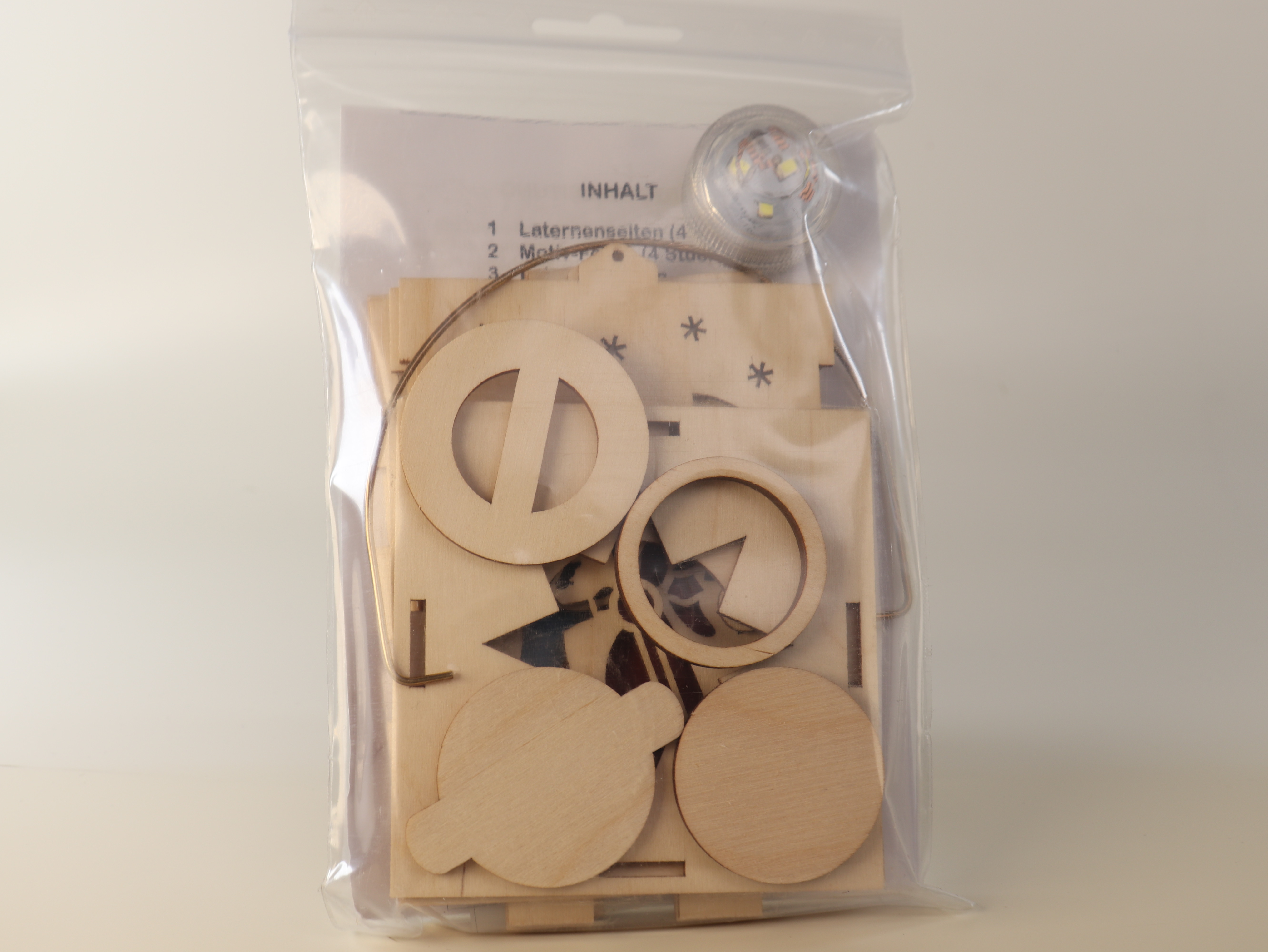 Deko-Laterne mit LED-Beleuchtung - Bausatz aus Holzteilen