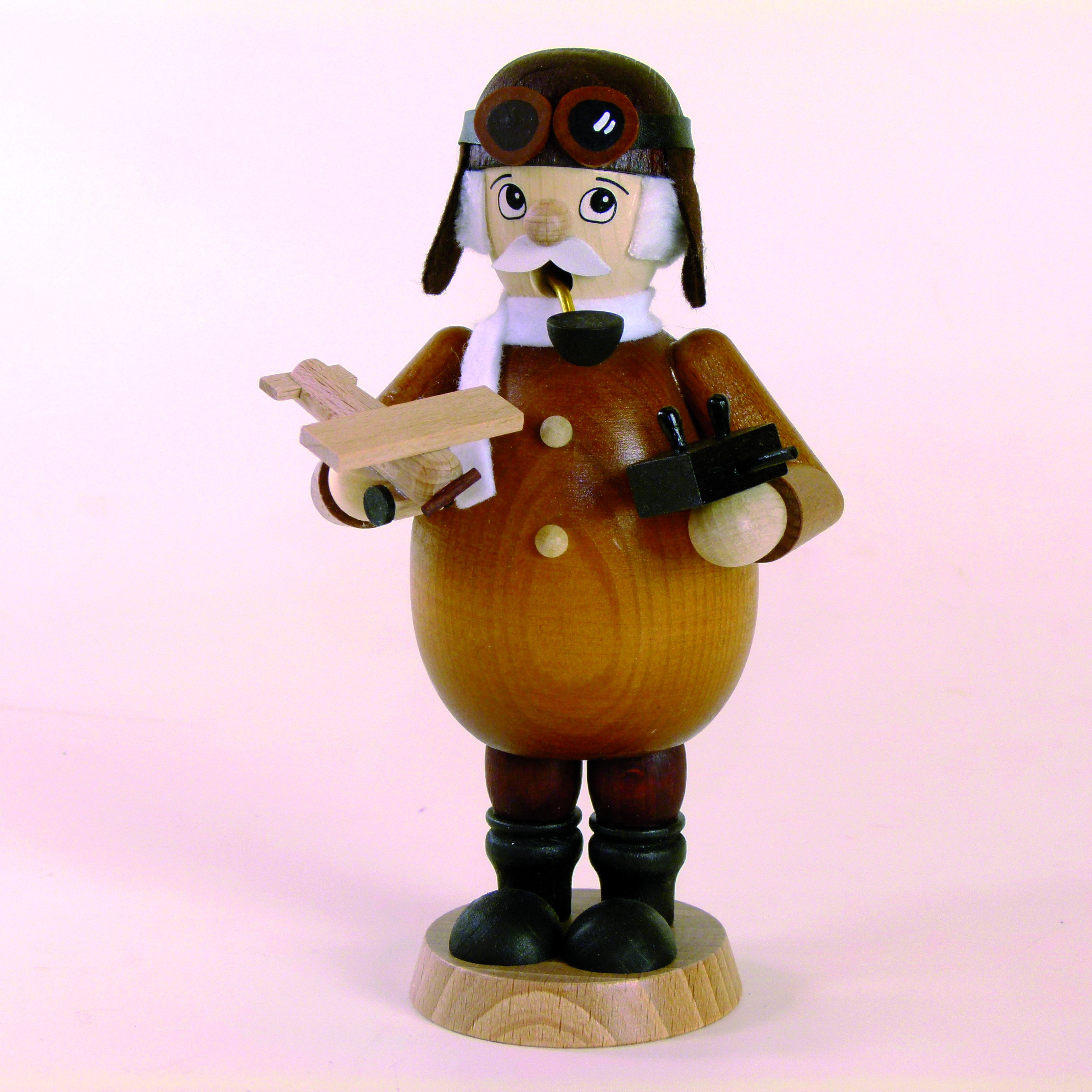 raeuchermann_hobbypilot_ullrich_kunsthandwerk_paul_ullrich_volkskunstbestehen